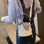 Wild Ins One-shoulder Bucket Bag Simple Woven Handbag photo 1