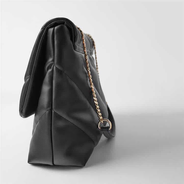 White Oversized Chain Bag photo 5