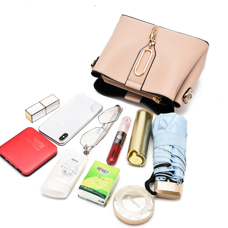 Atmosphere Shoulder Messenger Bag photo 1