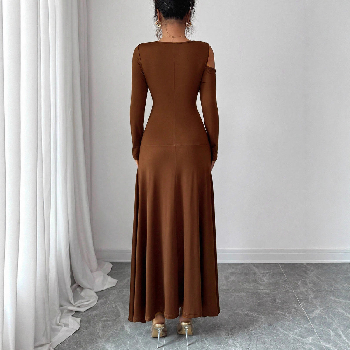 Solid-color Off-shoulder Long-sleeve Dress photo 4