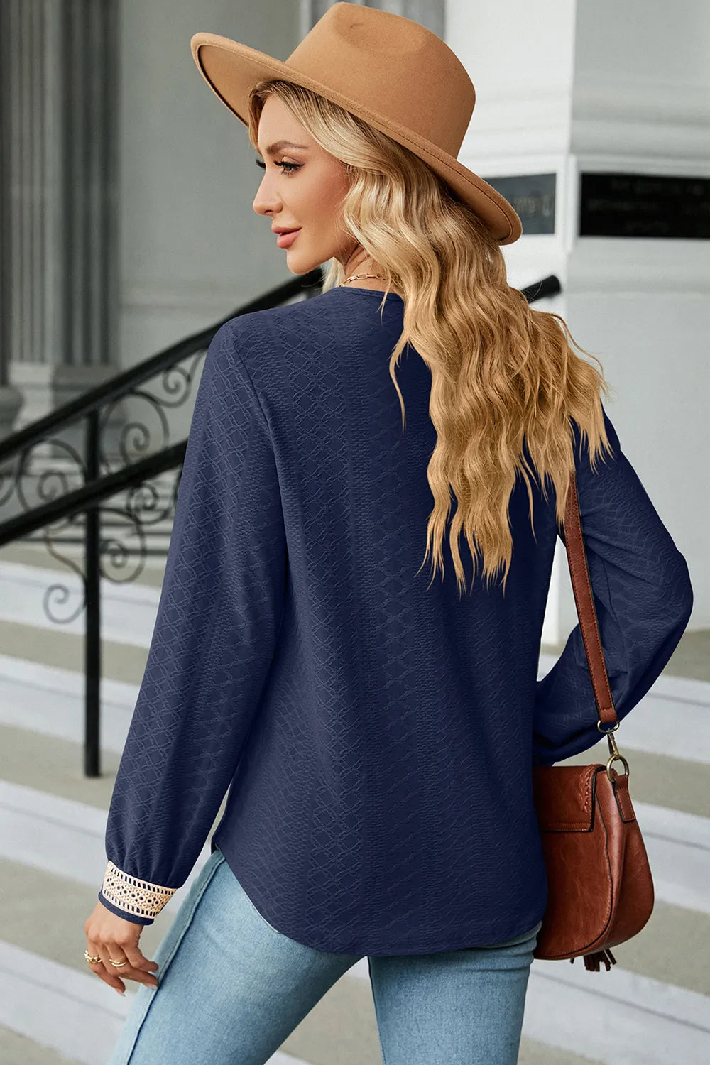 V-neck Long Sleeve T-shirt (6)