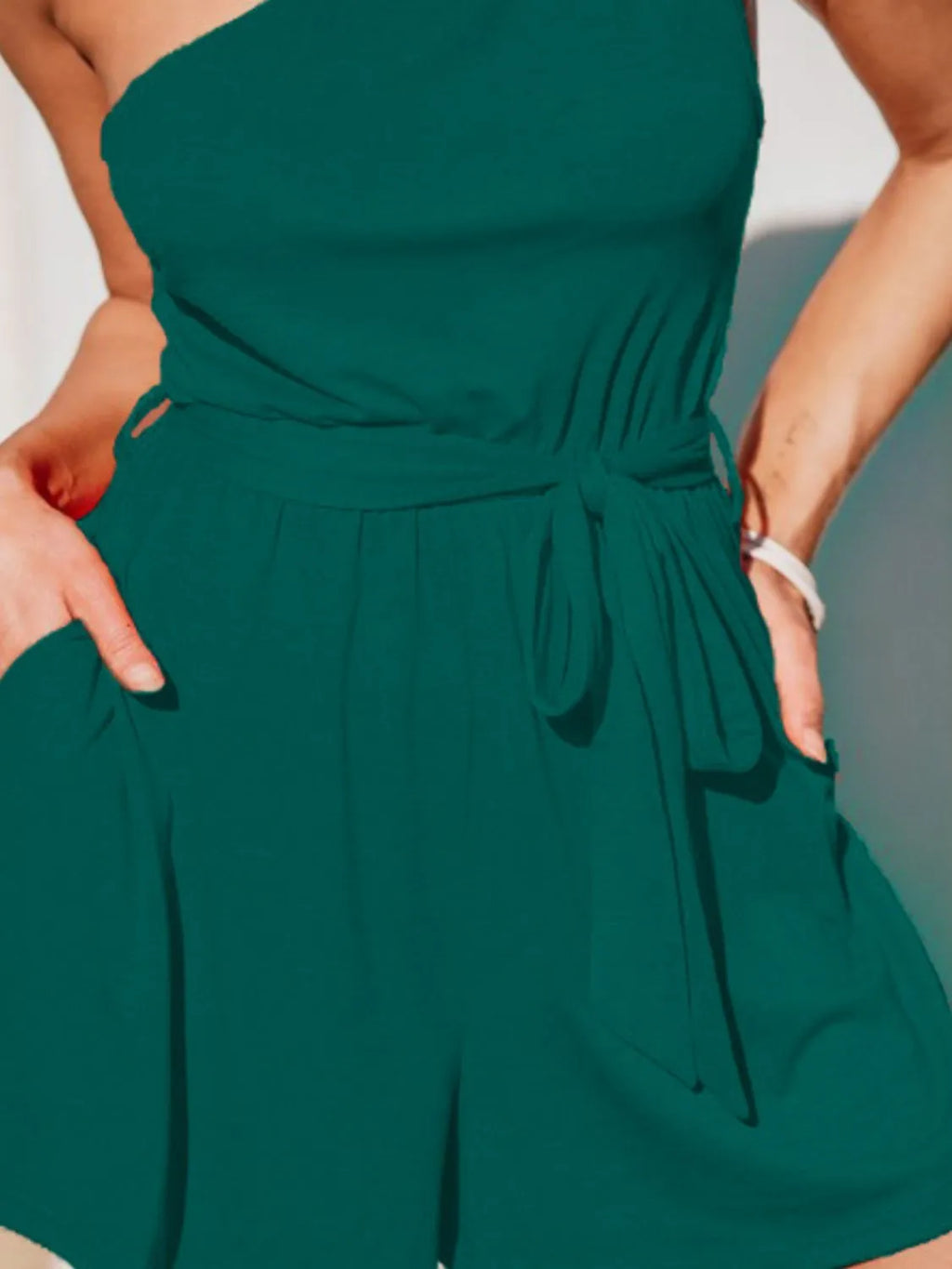 Single Shoulder Tie Waist Romper (9)