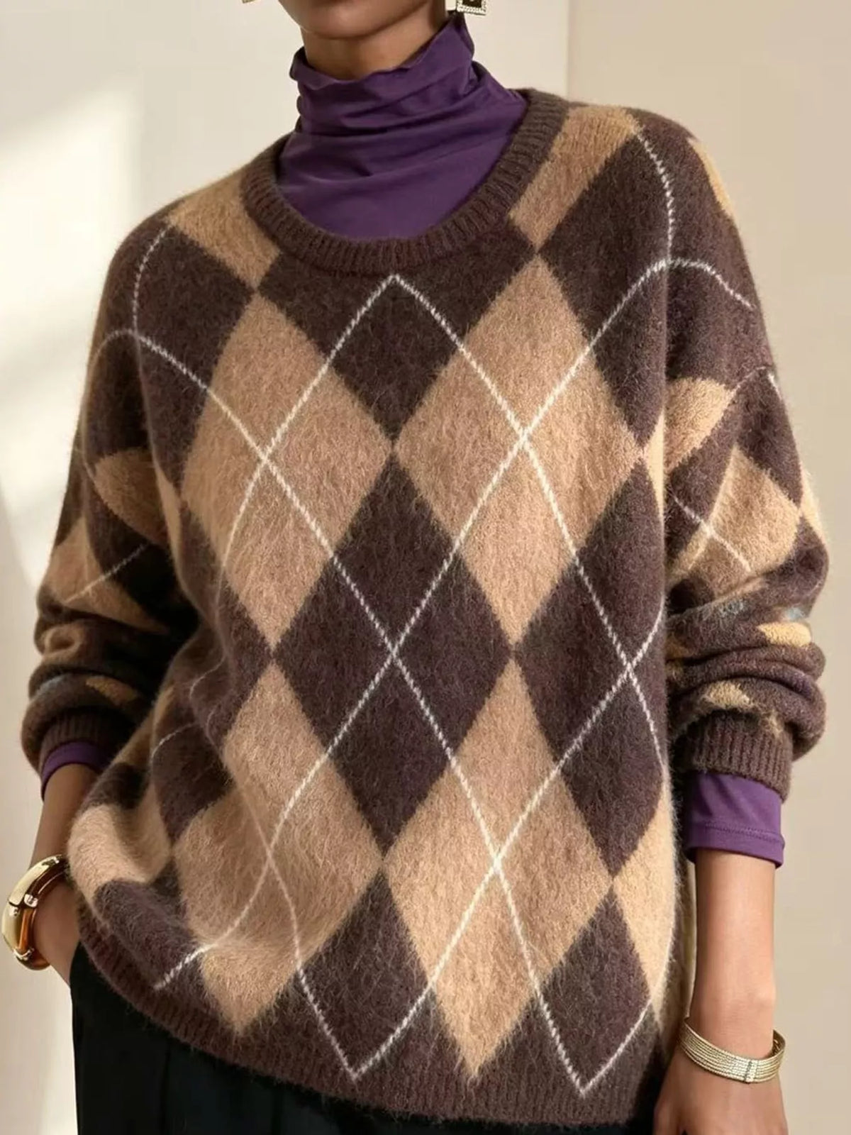 Argyle Pattern Fuzzy Knit Sweater (7)