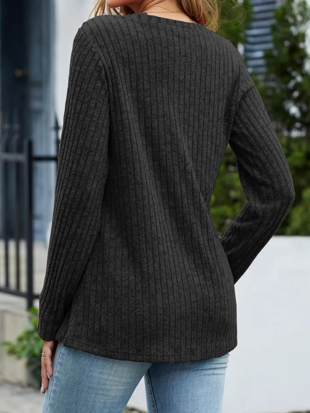 V-neck Long Sleeve T-shirt (13)