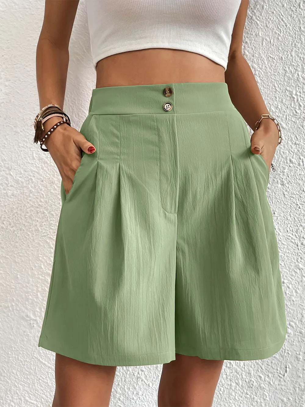 Pocketed Half Elastic Waist Shorts (21)