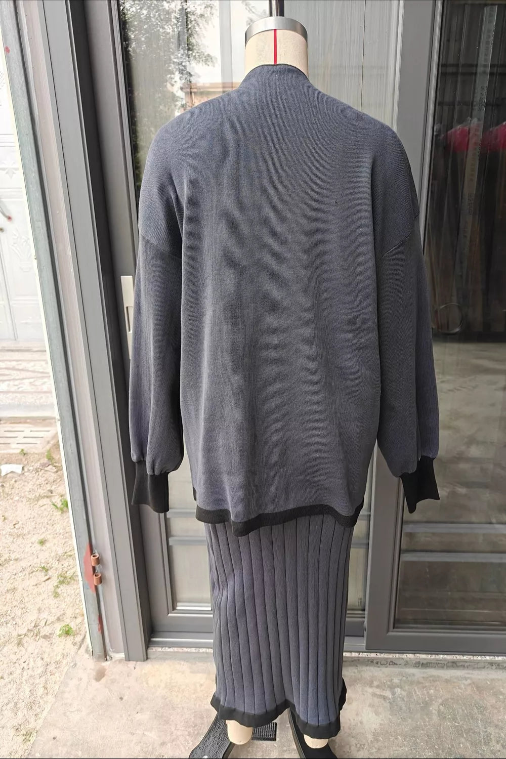Contrast Trim Ribbed Knit Sweater Skirt Set (4)