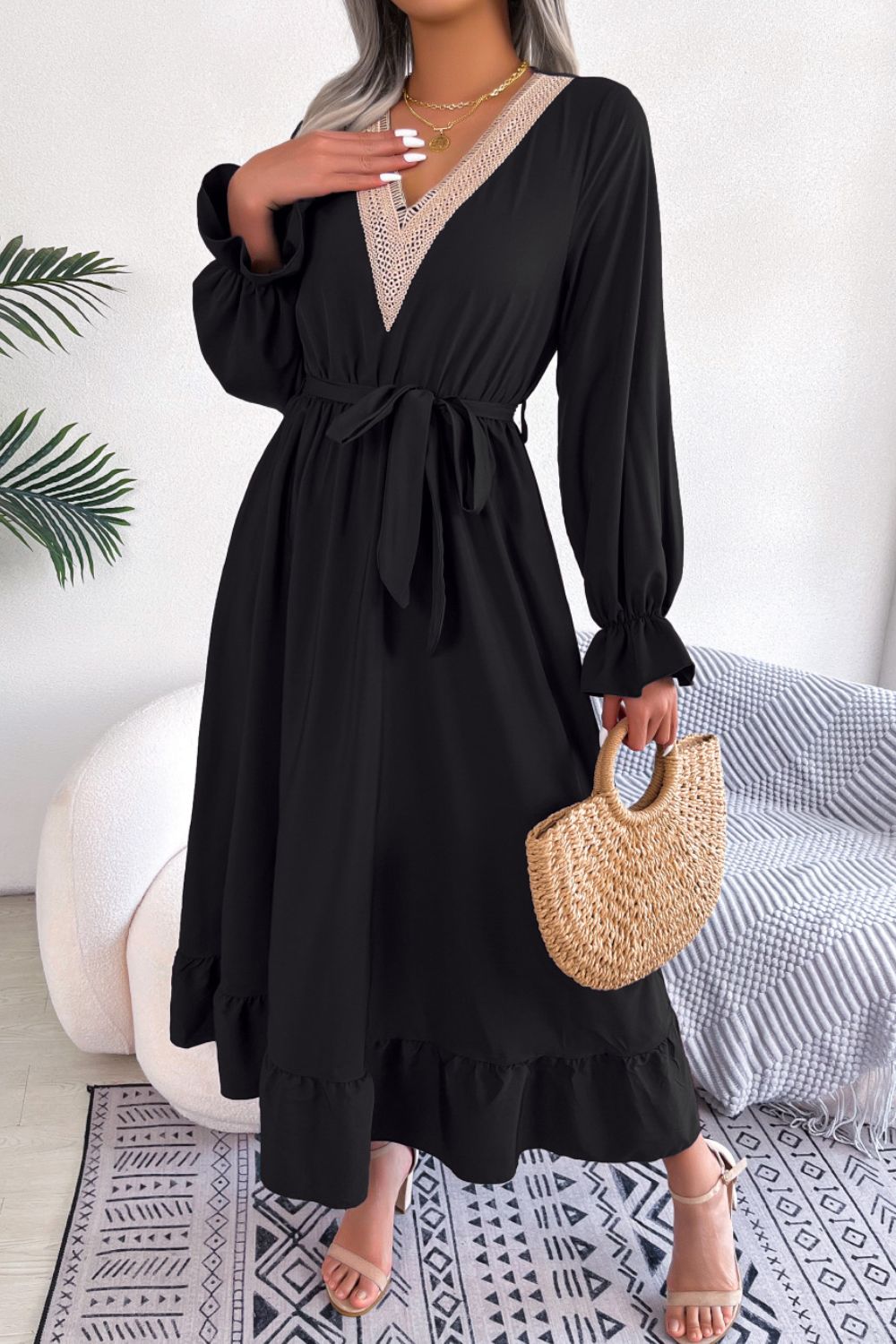 Contrast Belted Flounce Sleeve Dress (7)