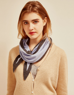Cashmere Knitted Scarf photo 9