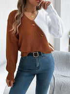 Two-tone V-neck Long Sleeve Sweater (2)