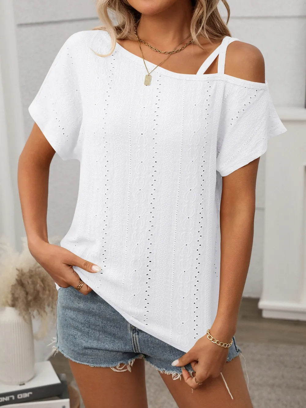 Eyelet Asymmetrical Shoulder Short Sleeve T-shirt (8)