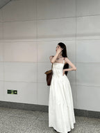 Strap Dress Waist-cinching Figure-flattering photo 1