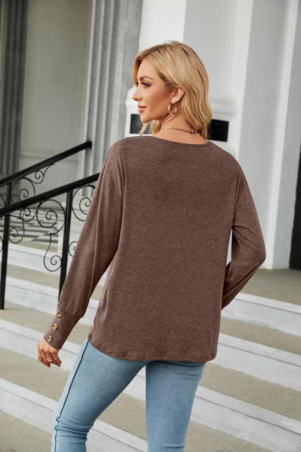 V-neck Long Sleeve T-shirt (6)