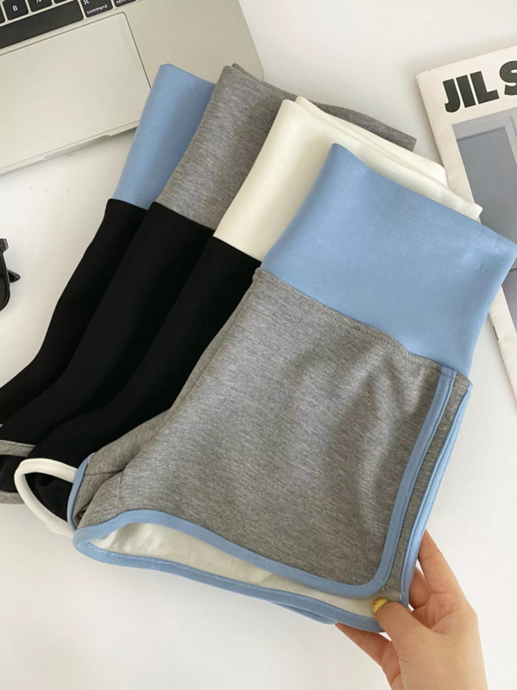 High Waist Contrast Trim Shorts (3)