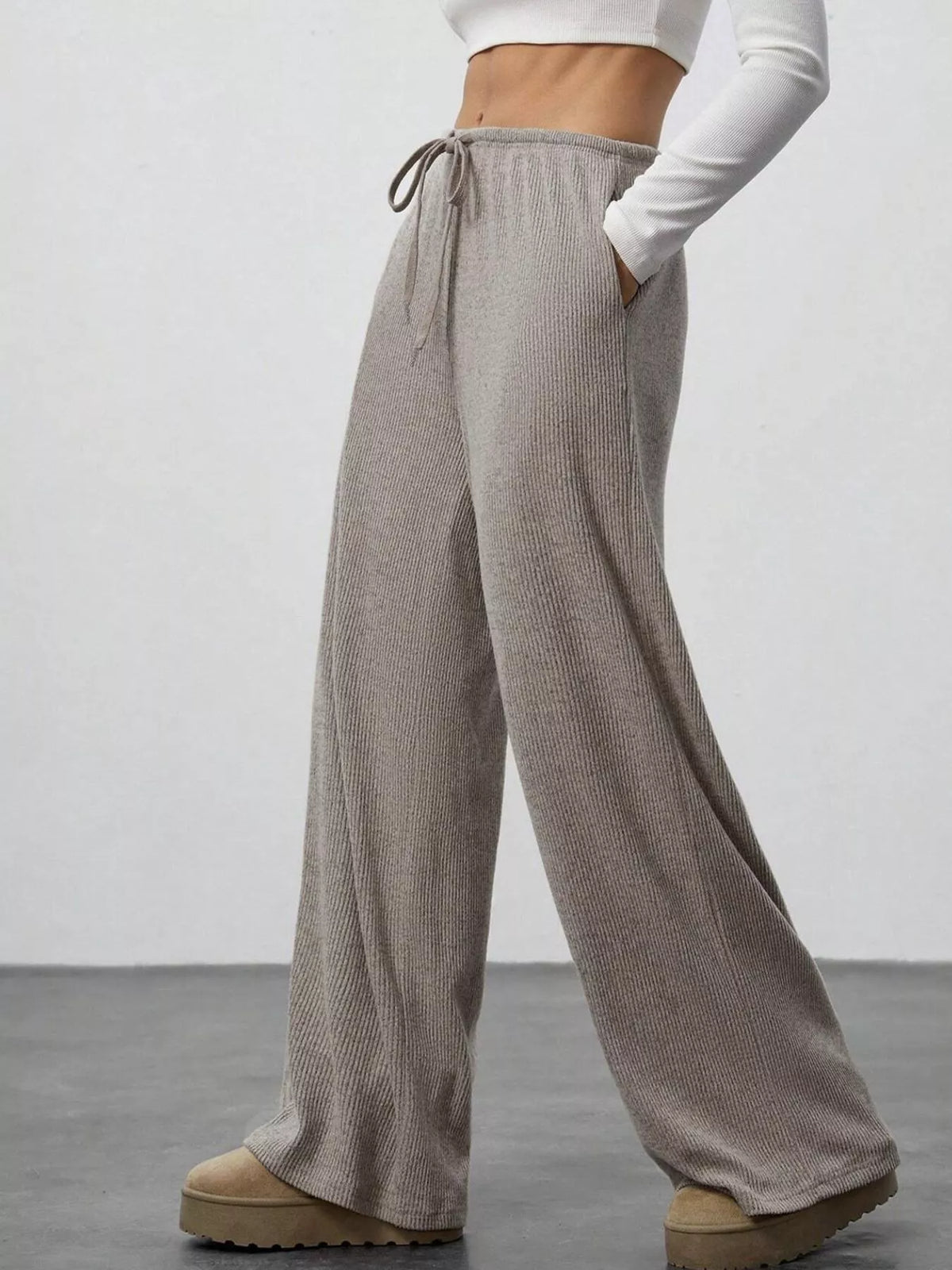 Relaxed Fit Wide Leg Pants (5)