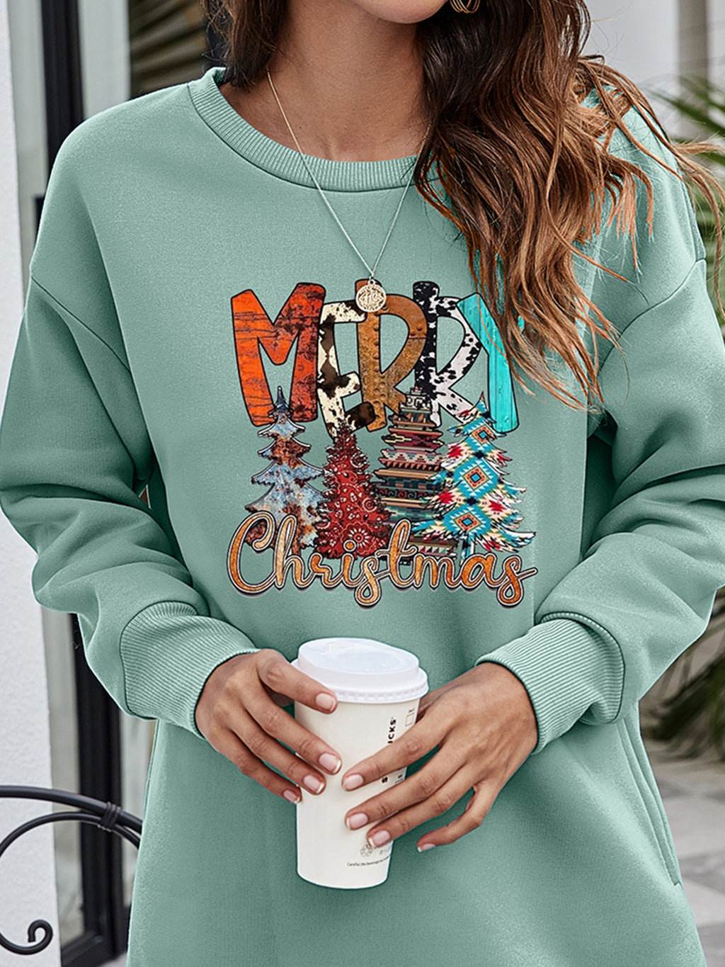 Merry Graphic Sweatshirt (3)
