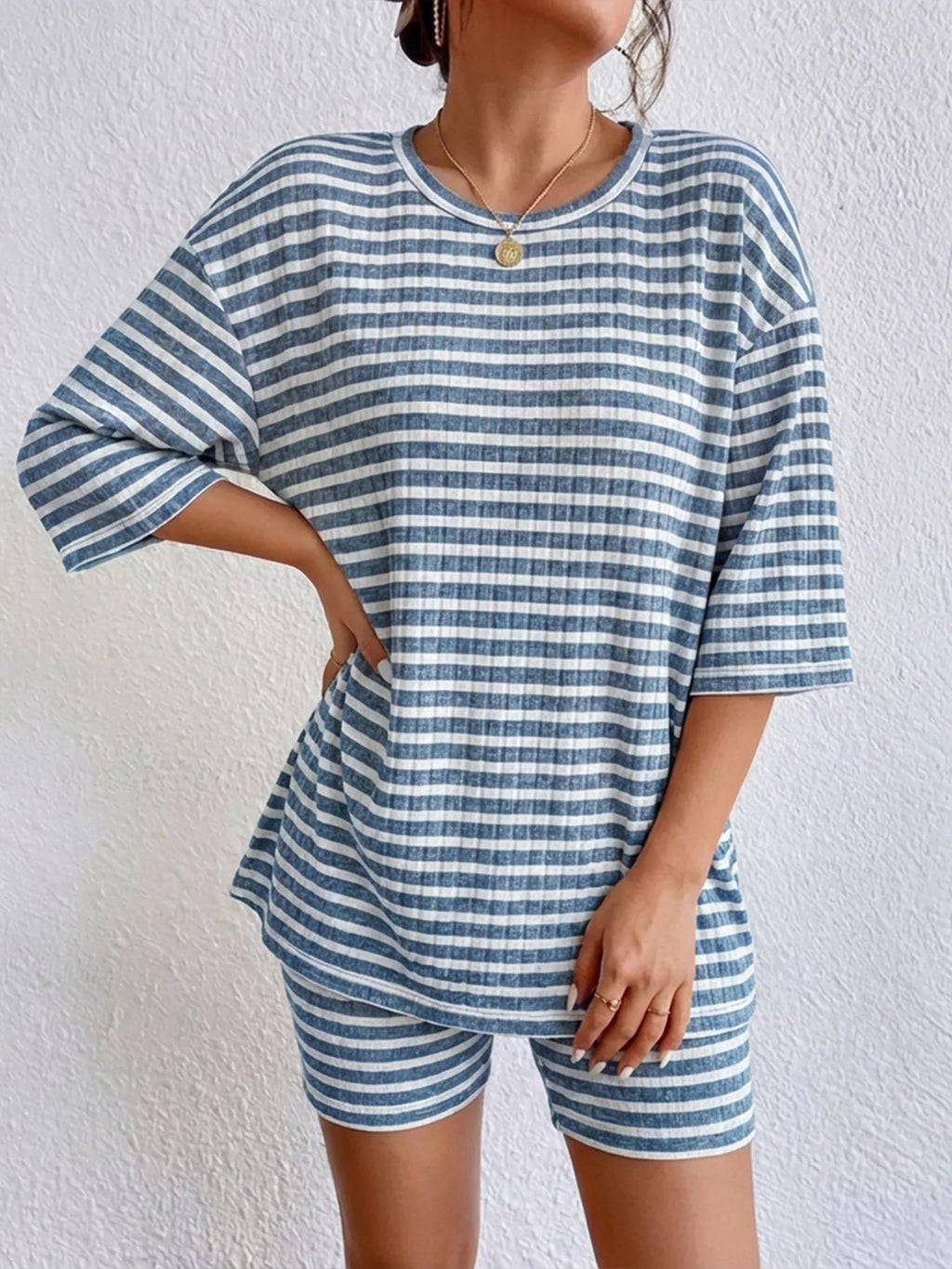 Striped Round Neck Top Shorts Set (12)