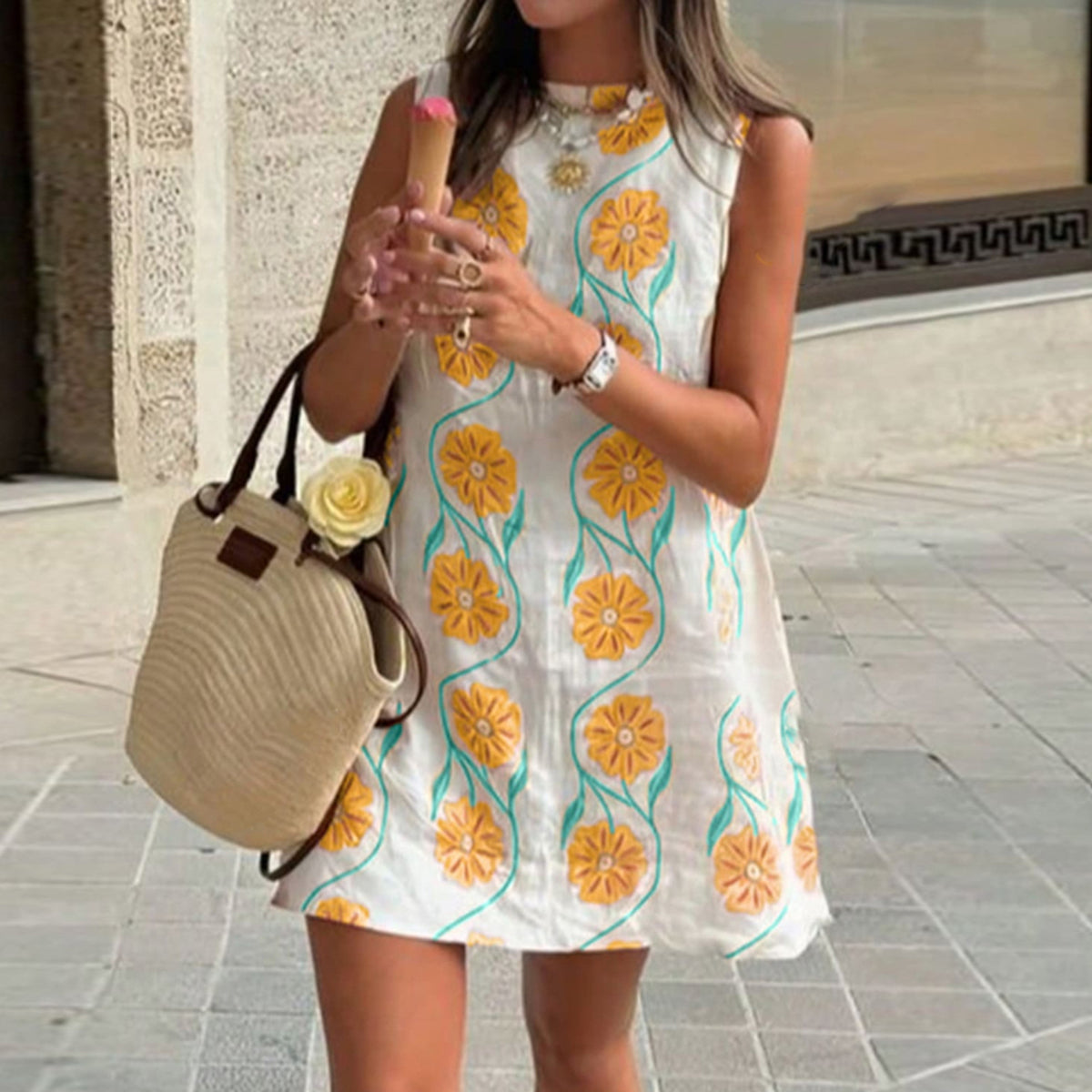 Pink Floral Round Neck Dress photo 4