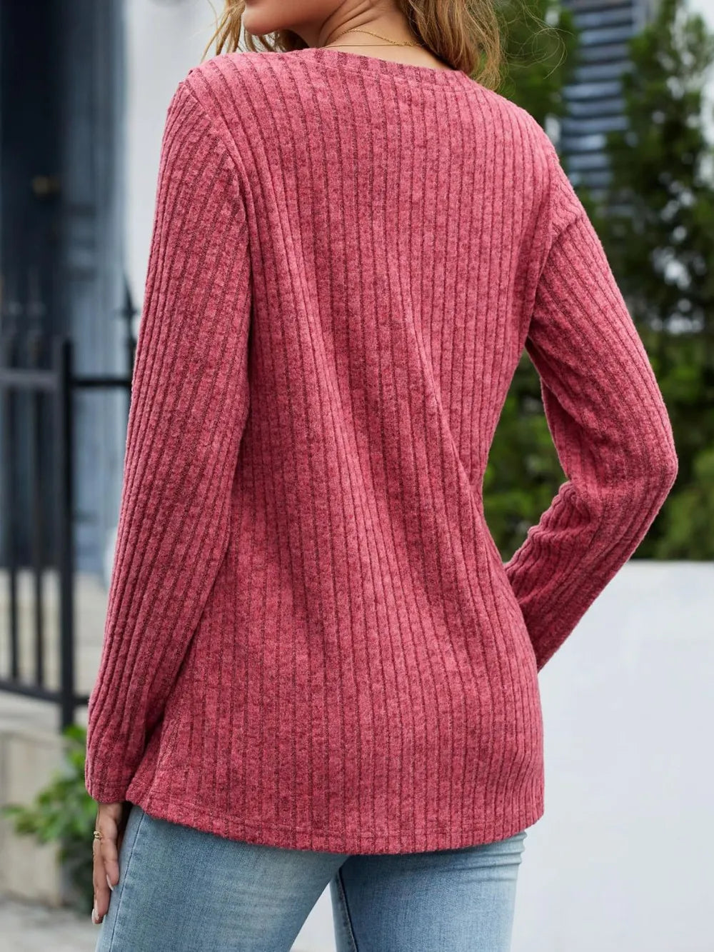 V-neck Long Sleeve T-shirt (15)