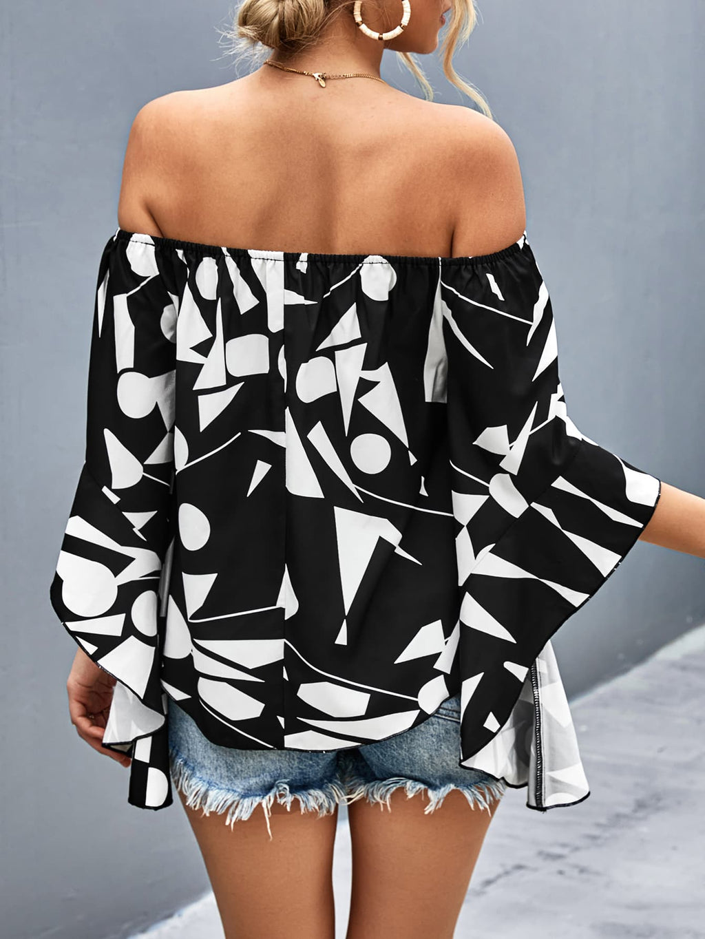 Printed Off-shoulder Bell Sleeve Blouse (2)