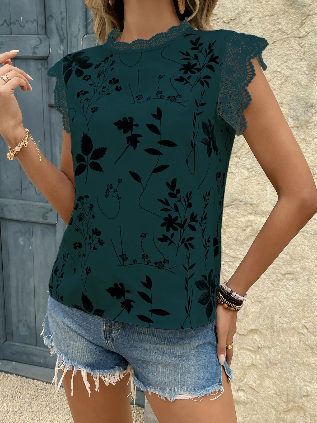 Lace Trim Sleeveless Blouse (15)