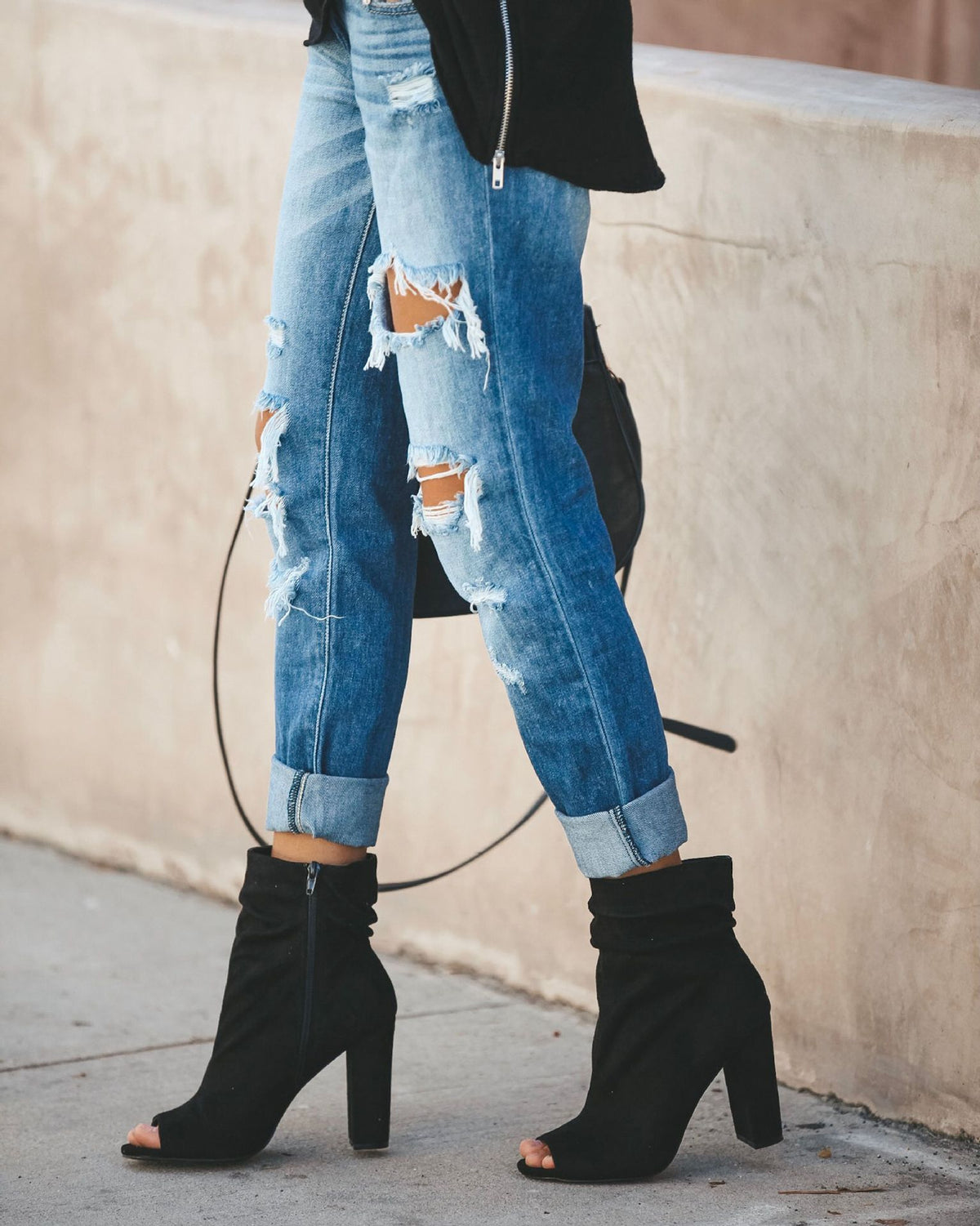 Large Ripped Jeans photo 4