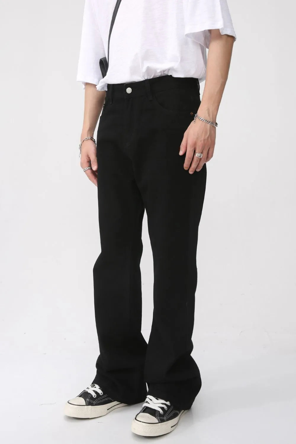 Mid Rise Jeans Pockets (2)
