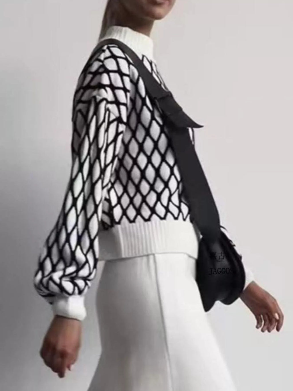 Geometric Pattern Turtleneck Sweater (8)