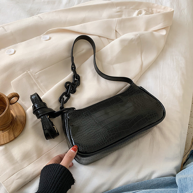 Chain Shoulder Bag variant CJBHNSNS13235-Black