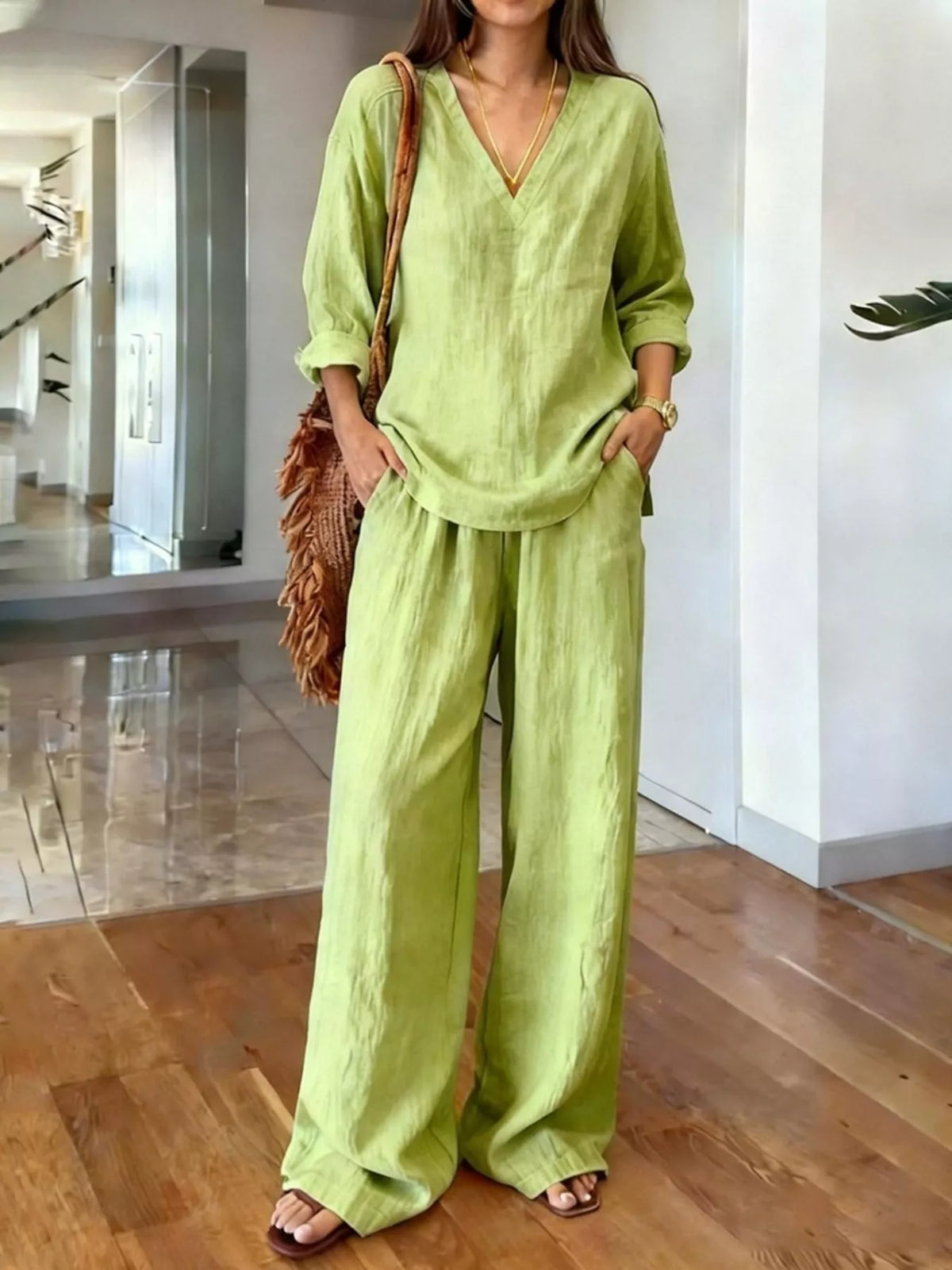 V-neck Top Wide-leg Pants Set (5)