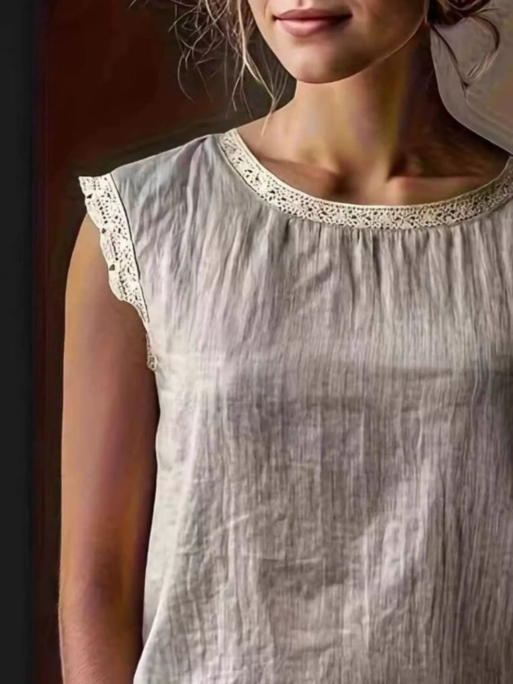 Lace Trim Round Neck Sleeveless Blouse (2)