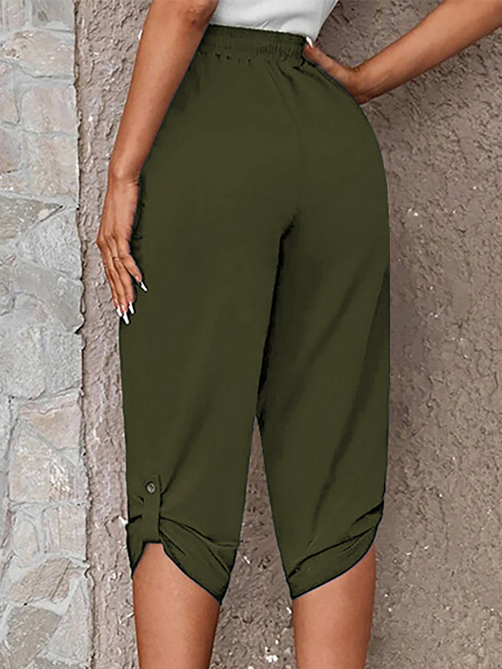 Full Size Roll-tab Capris Pants (9)