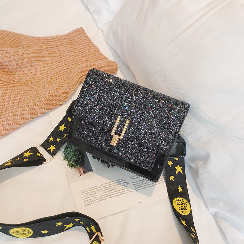 Sequin Shoulder Bag photo 1