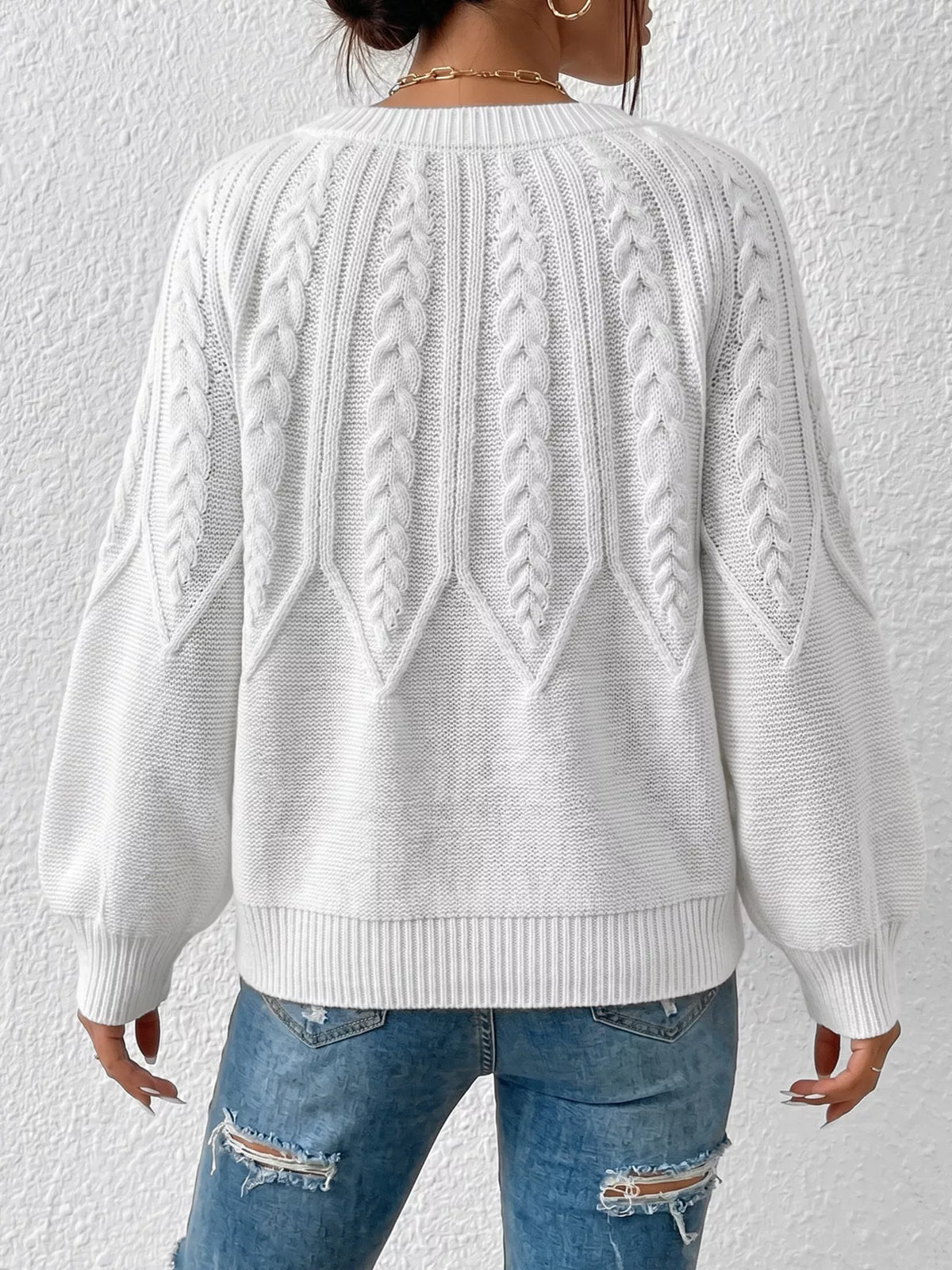 Cable-knit Round Neck Sweater (4)