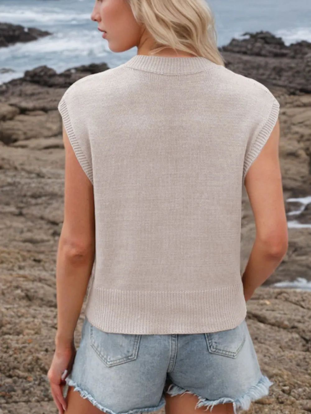 Ribbed Hem V-neck Sweater Vest (6)