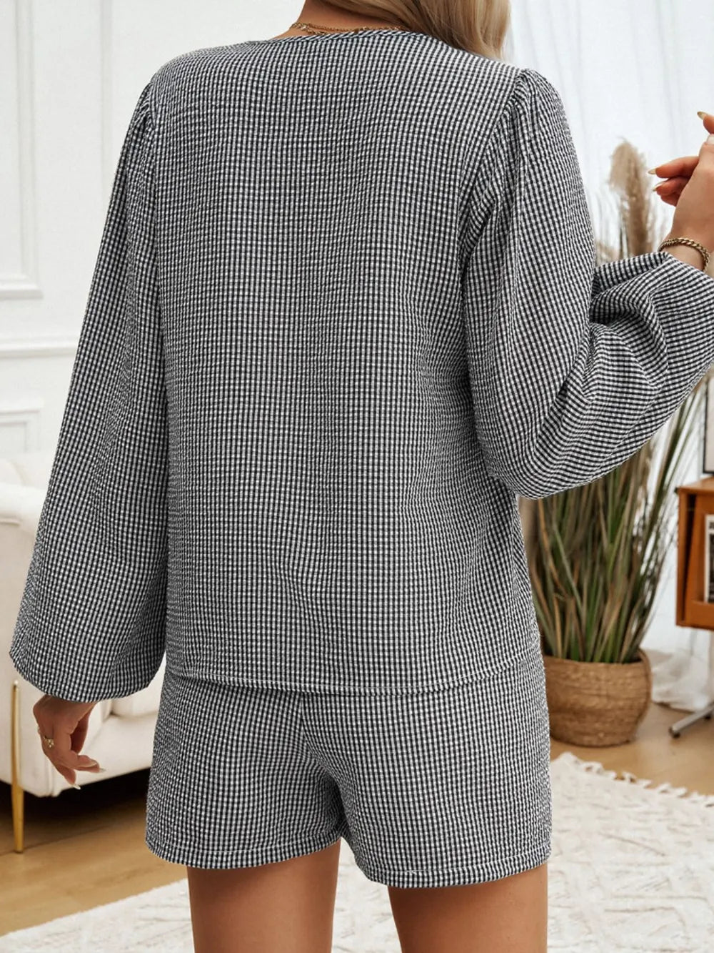 Tied Long Sleeve Top Shorts Set (7)