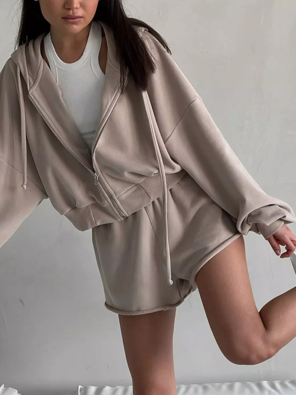 Zip Up Long Sleeve Outerwear Shorts Set (31)