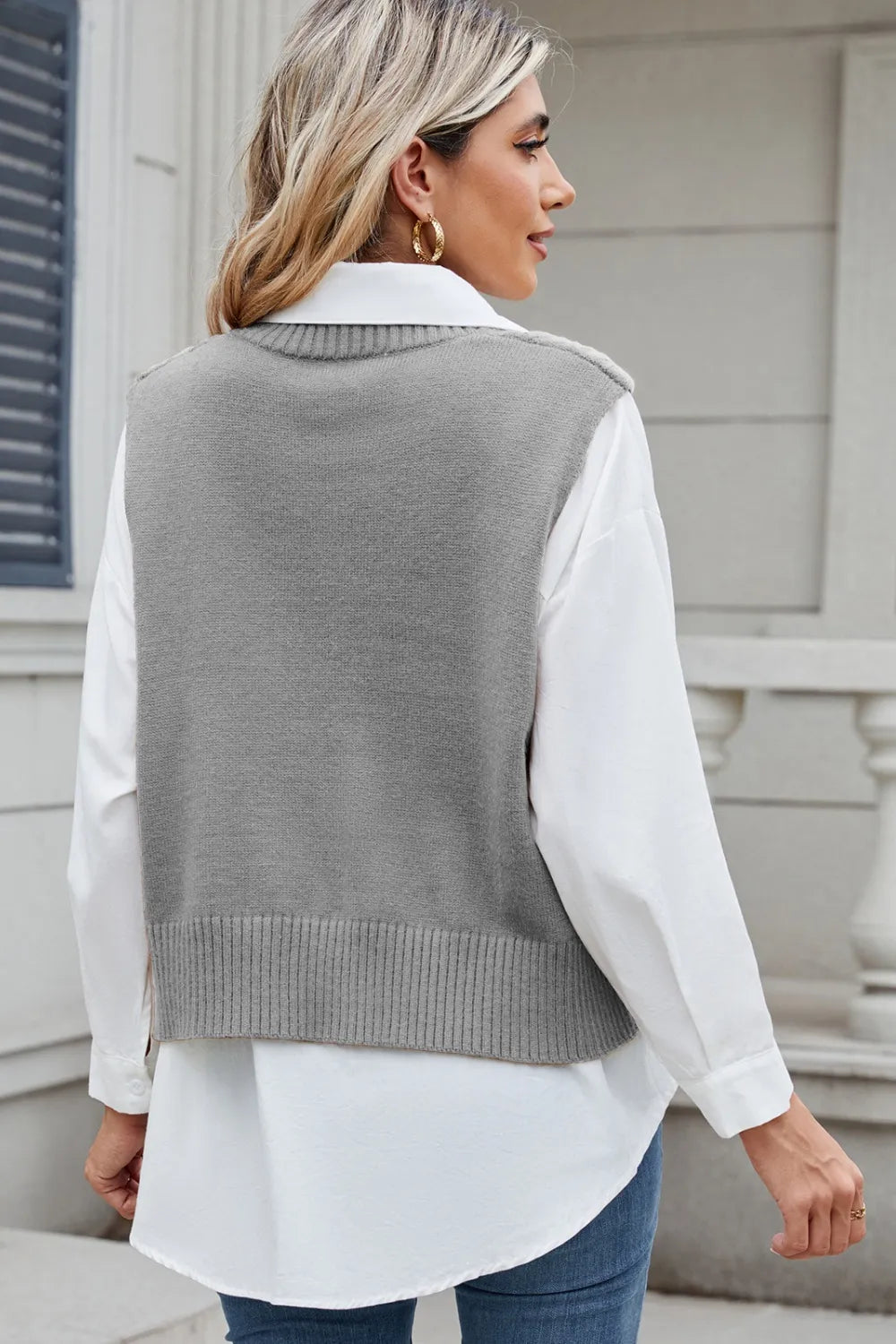 Cable-knit V-neck Sweater Vest (3)