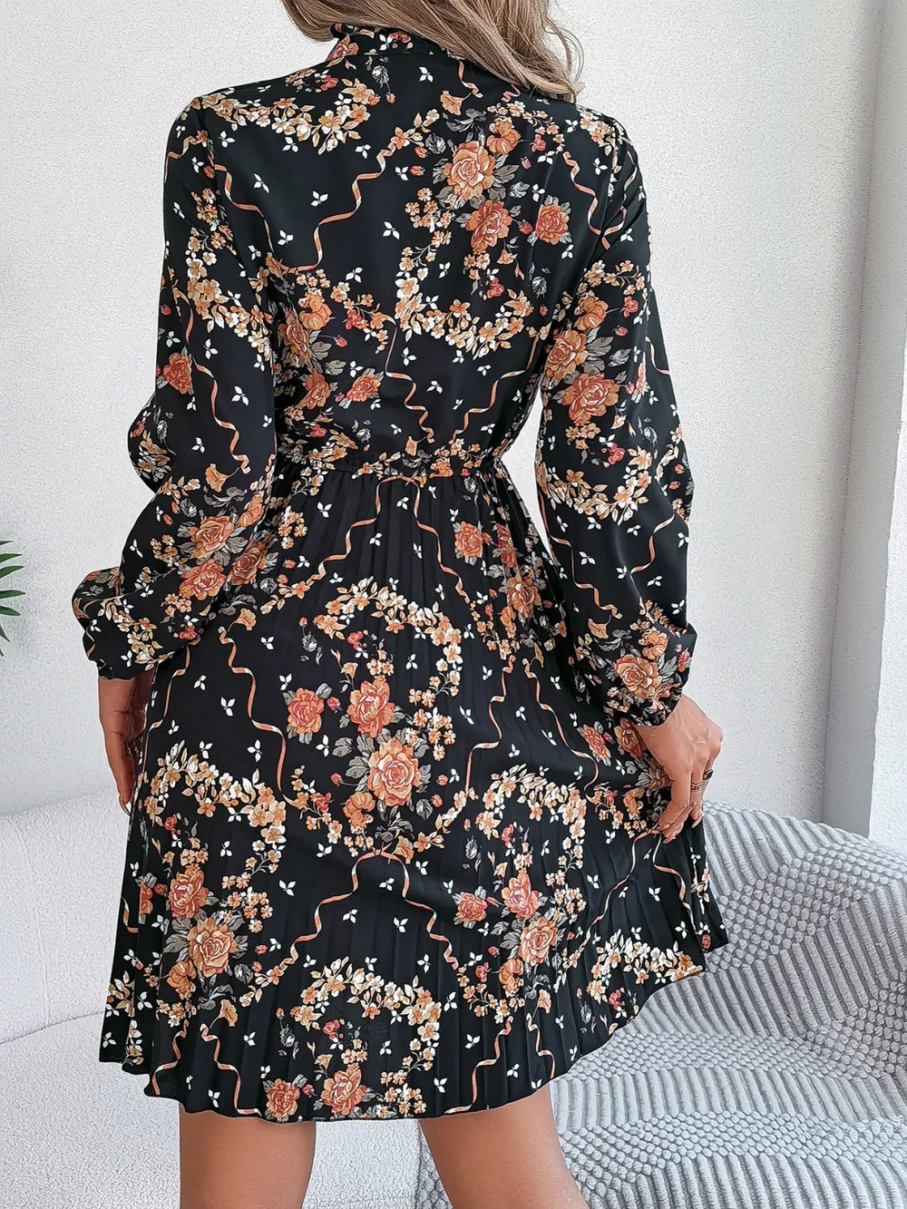 Pleated Printed Tie Neck Long Sleeve Dress (20)