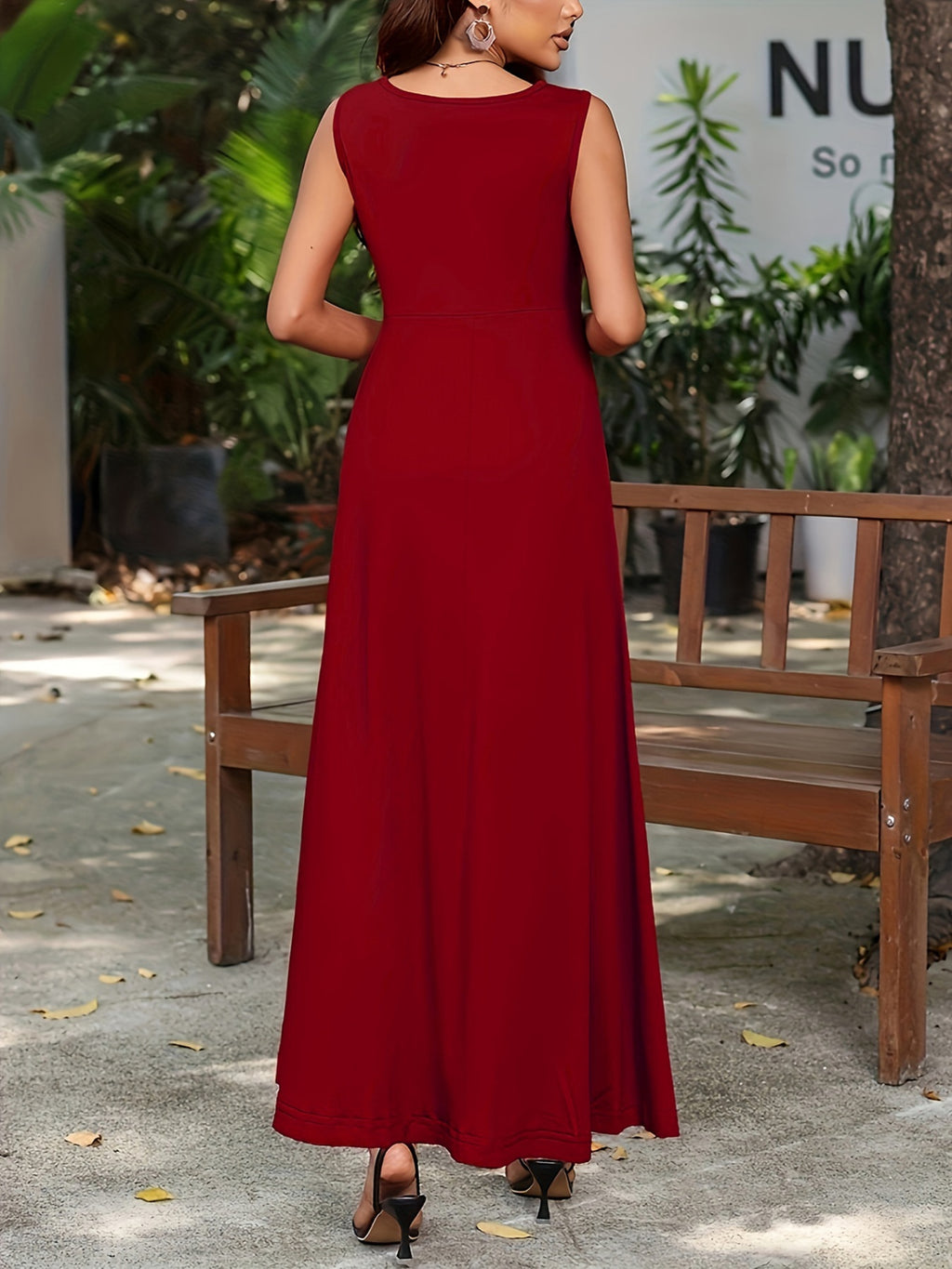 Sleeveless Flowy Maxi Dress (20)