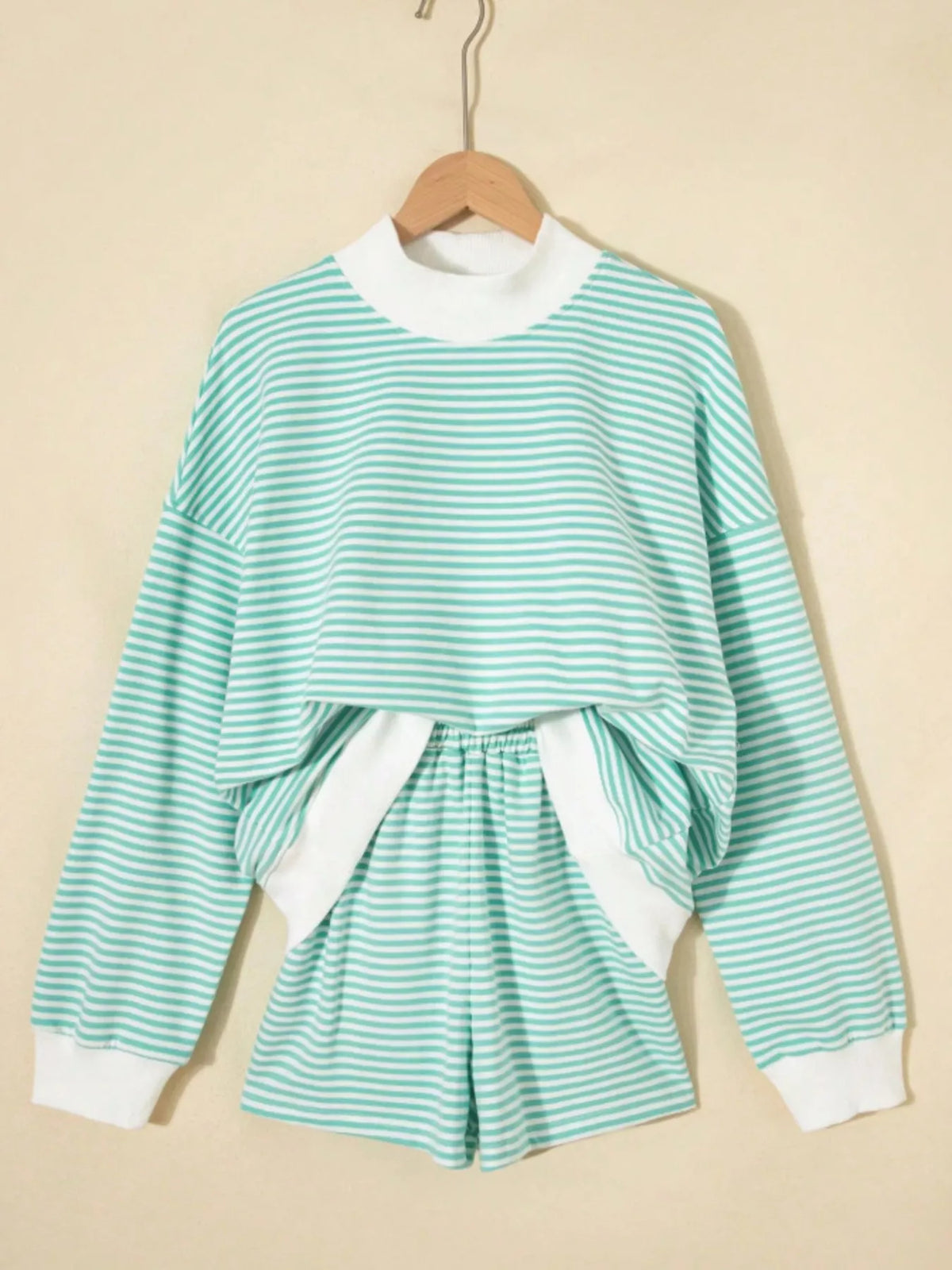 Striped Oversized Sweatshirt Shorts Set (11)