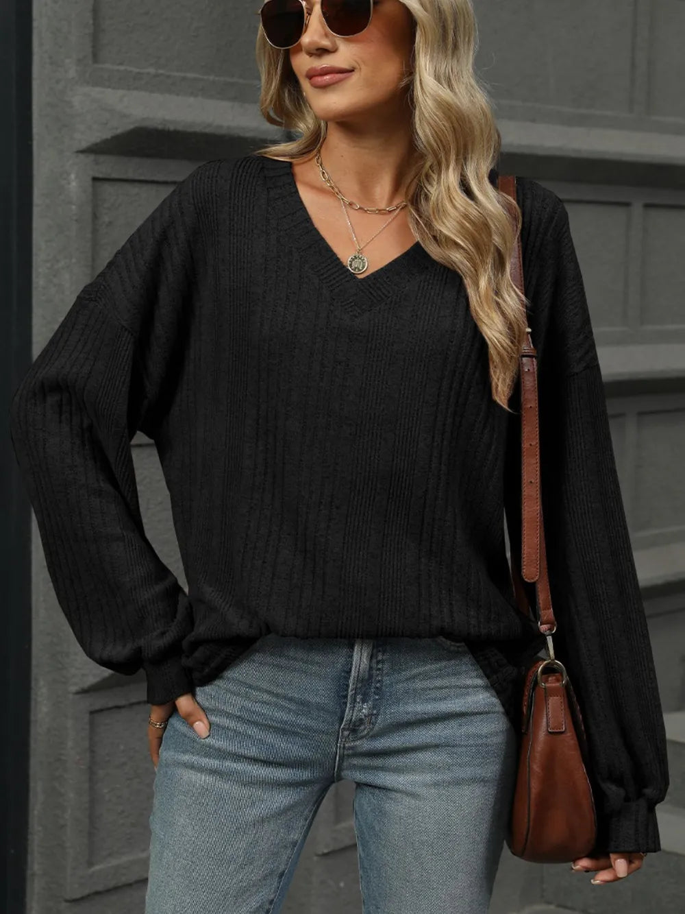 V-neck Long Sleeve T-shirt (15)