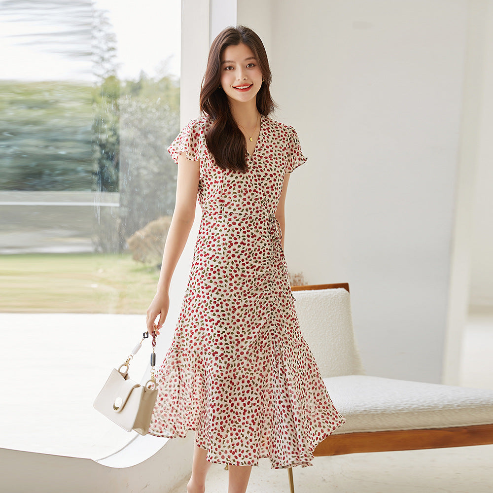 V-neck Slimming Midi Dress photo 2