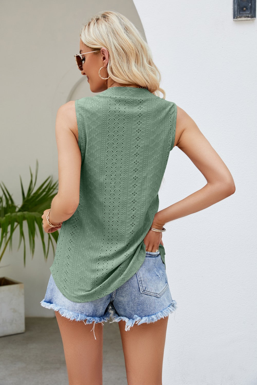 Notched Neck Curved Hem Eyelet Tank (12)