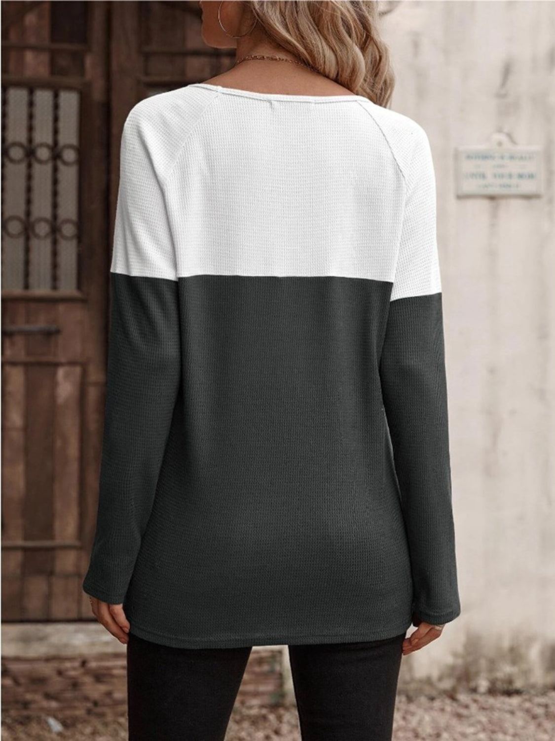 Contrast Round Neck Long Sleeve T-shirt (9)