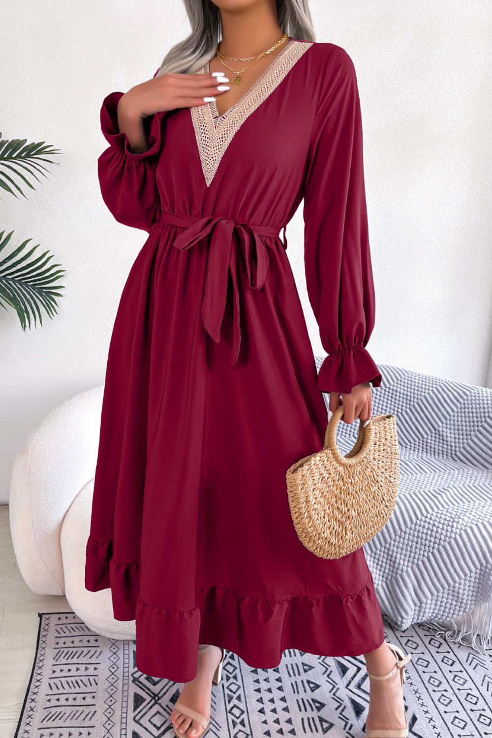 Contrast Belted Flounce Sleeve Dress (3)