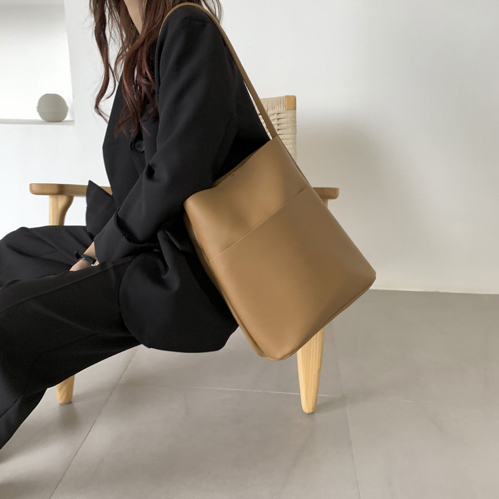 Simple Shoulder Bag variant CJBHNSNS22572-Brown