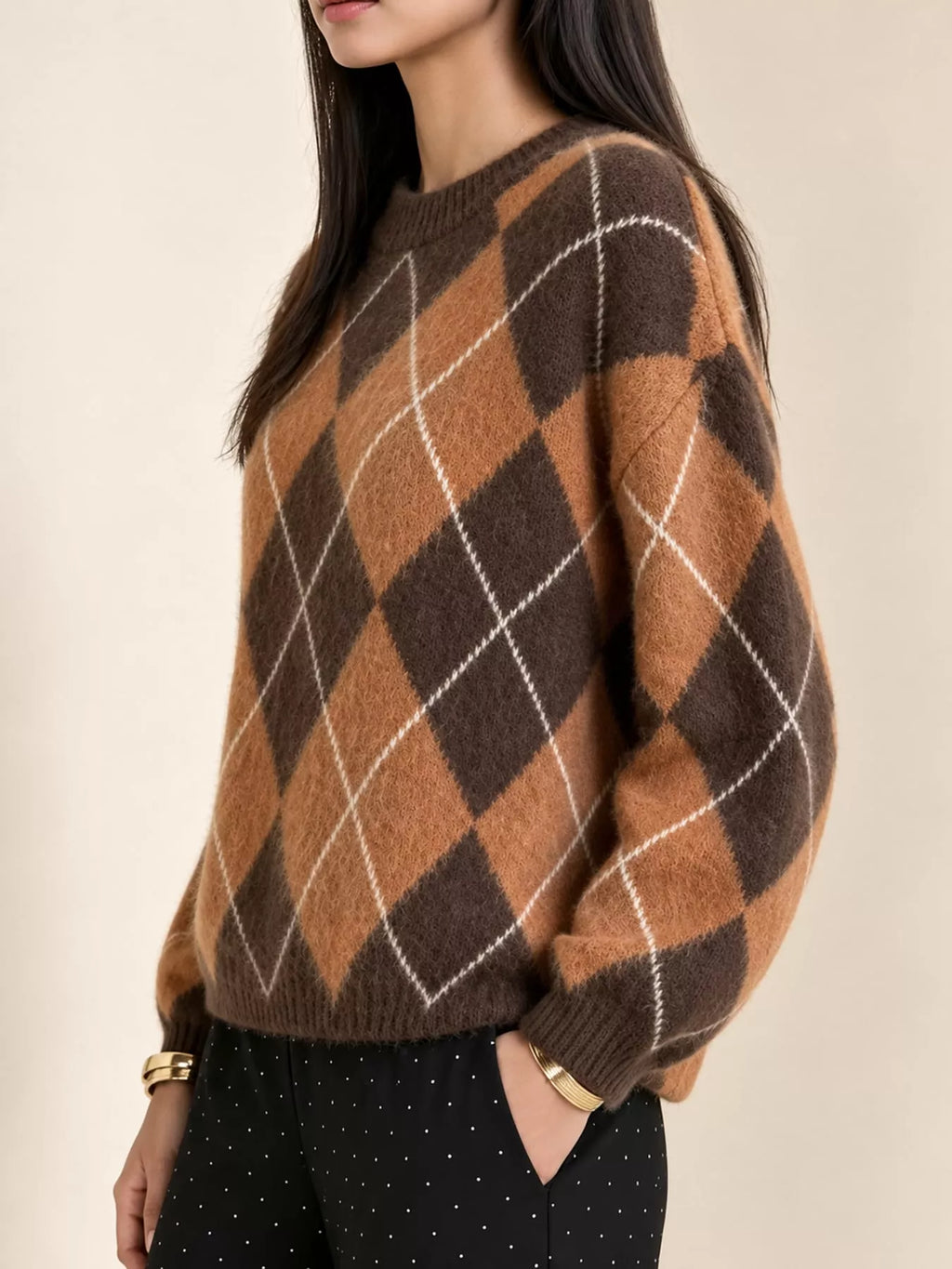 Argyle Pattern Fuzzy Knit Sweater (2)