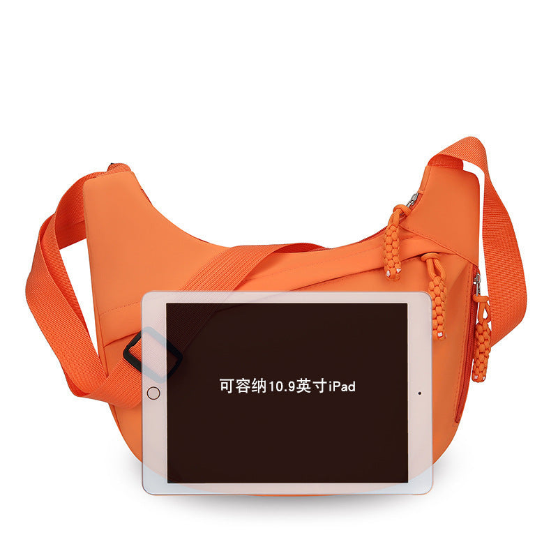 Large-capacity New-style Nylon Shoulder Bag photo 4