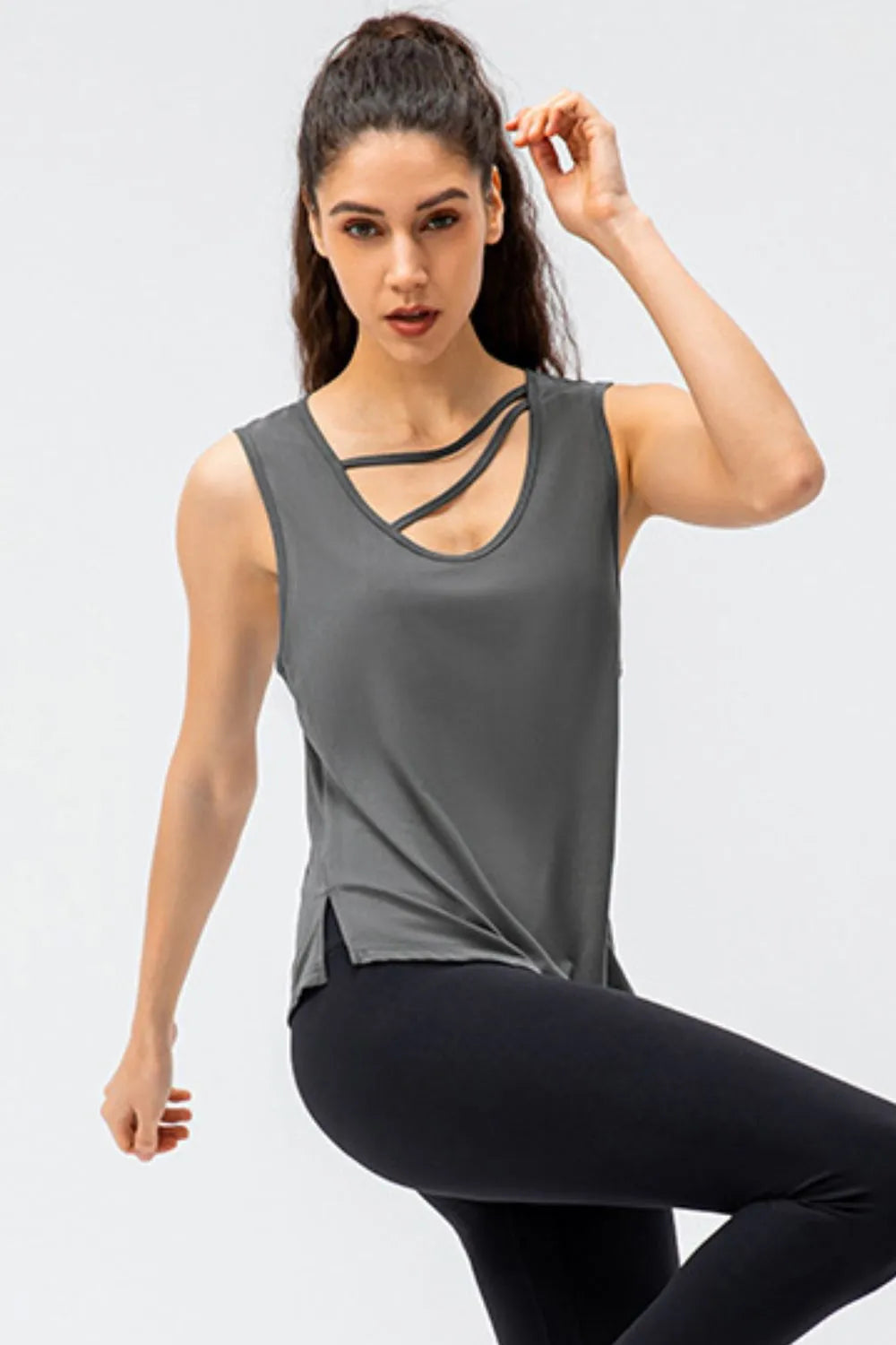 Cutout Reversible Active Tank (11)