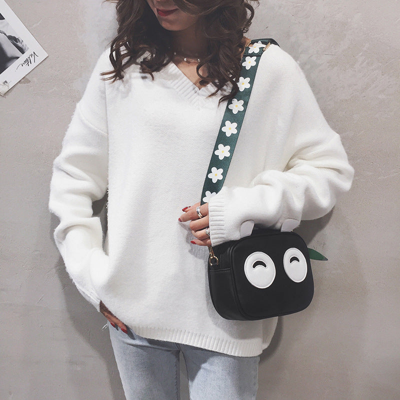 Panda Shoulder Bag photo 6
